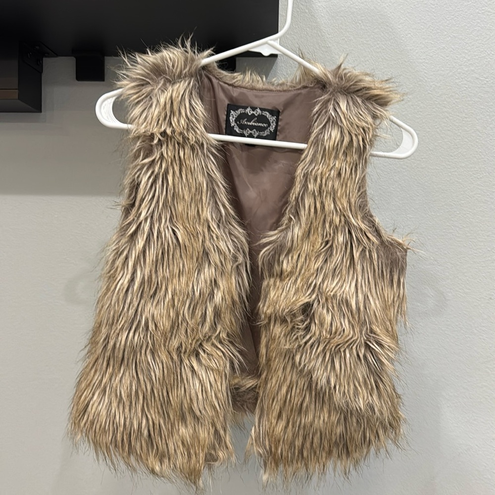 Fur vest